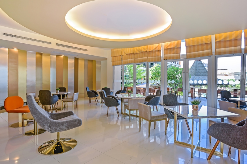 Hotel J Pattaya: Mellow Lounge Hotel J main wing