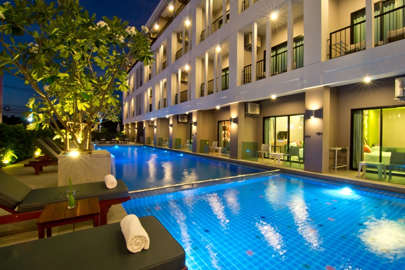 Hotel J Pattaya: Swimming pool Residence wing